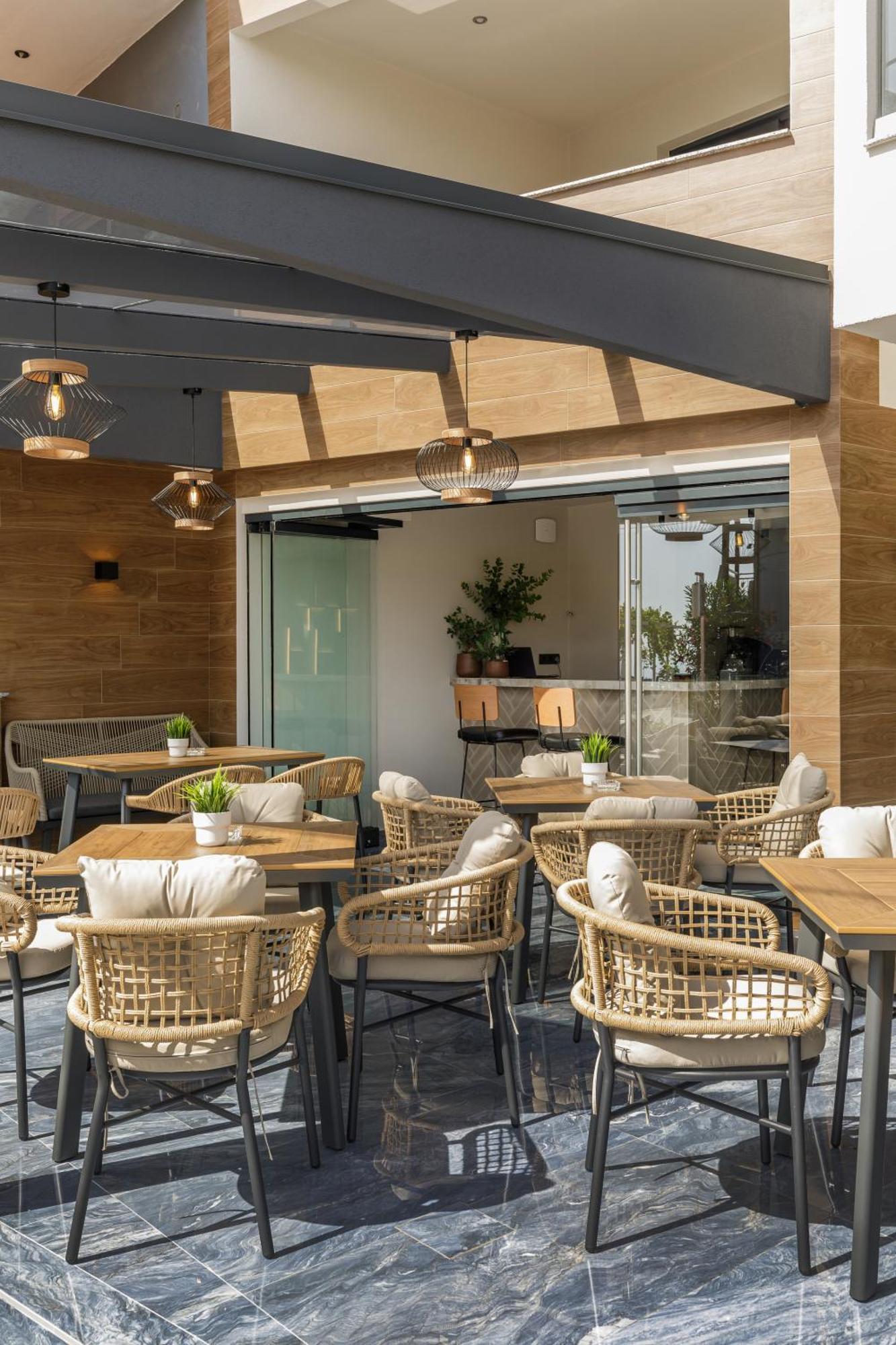 Costa De Luxe Suites Лептокария Экстерьер фото